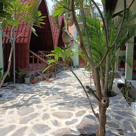 Gili Mesari Cottages & Homestay Гили Траванган Экстерьер фото