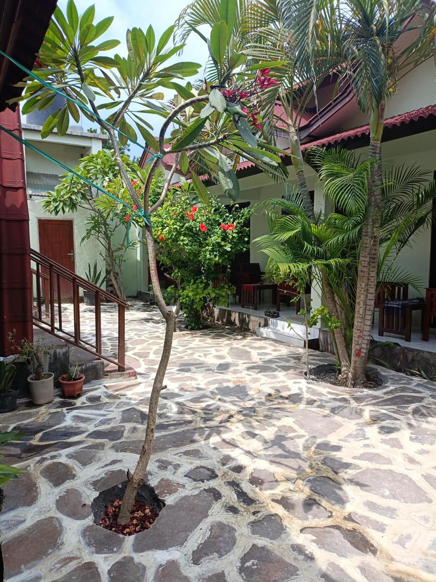 Gili Mesari Cottages & Homestay Гили Траванган Экстерьер фото