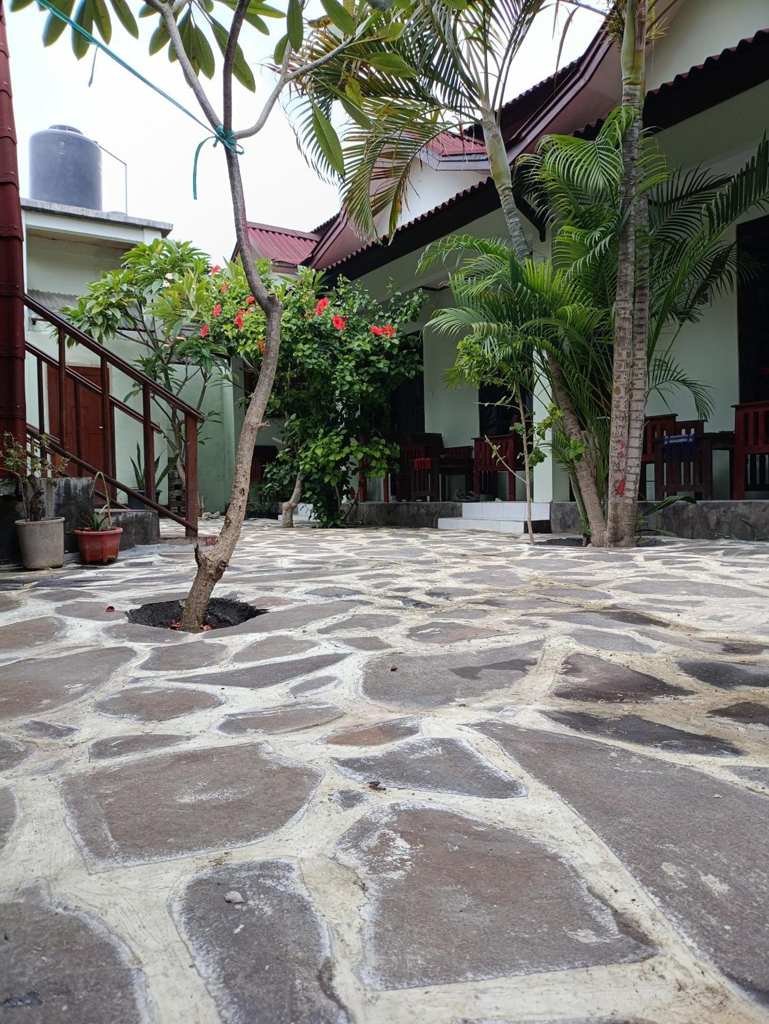 Gili Mesari Cottages & Homestay Гили Траванган Экстерьер фото