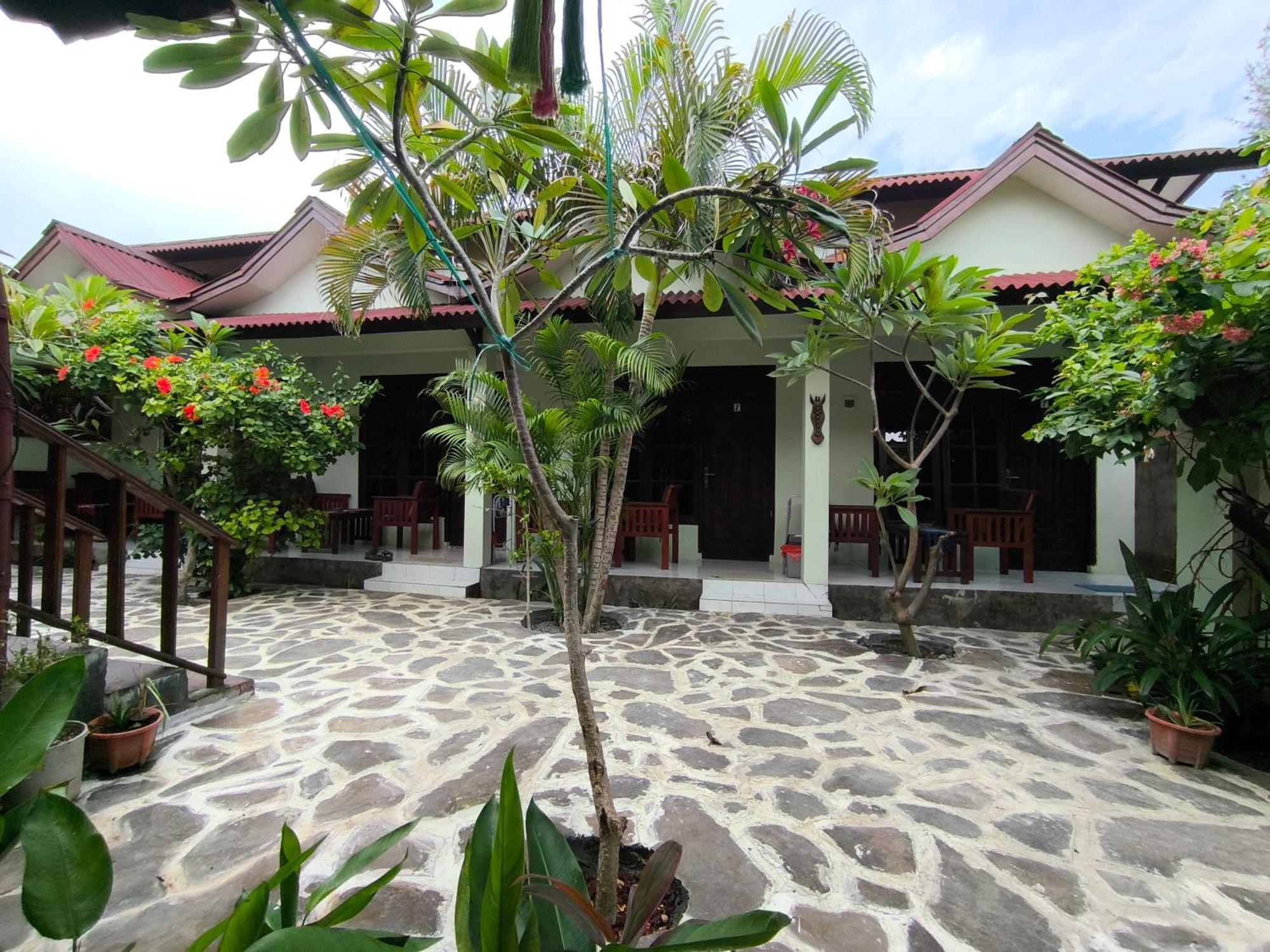 Gili Mesari Cottages & Homestay Гили Траванган Экстерьер фото